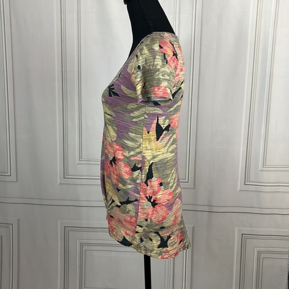 Floral top 🖤 - Picture 6 of 11